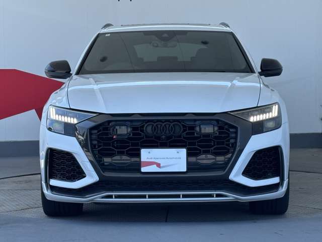 Audi RS Q8 3