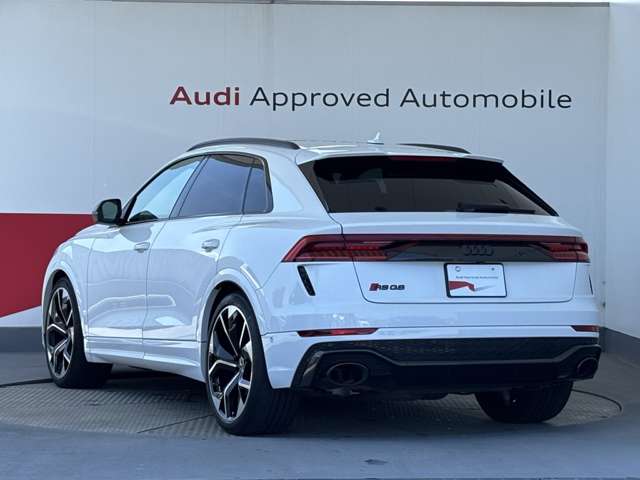 Audi RS Q8 8