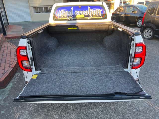 Toyota Hilux 7