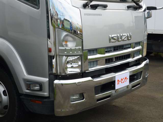 Isuzu Forward 4