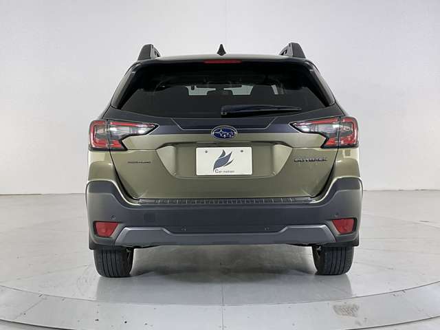 Subaru Legacy Outback 9