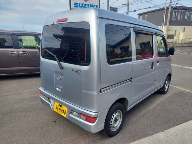 Daihatsu Hijet Cargo 7