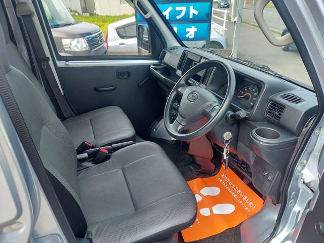 Daihatsu Hijet Cargo 9