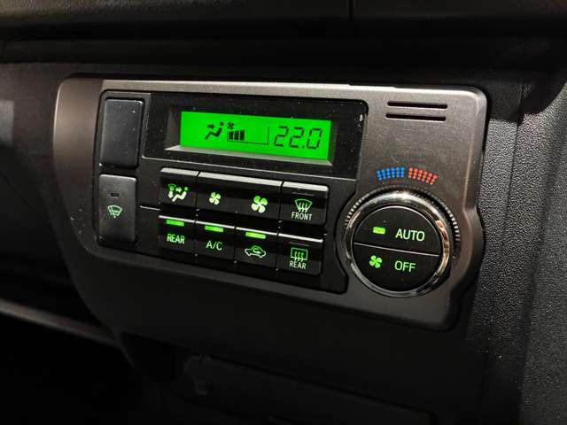 Toyota Hiace Van 12