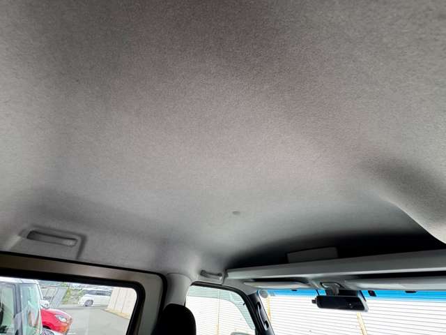 Daihatsu Hijet Deck Van 11