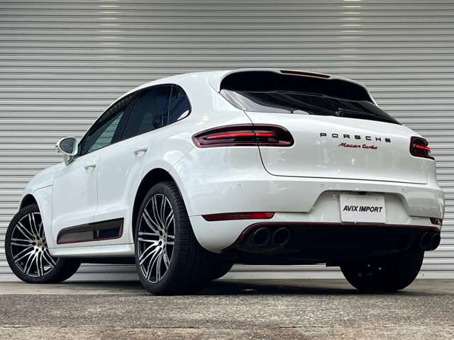 Porsche Macan 2