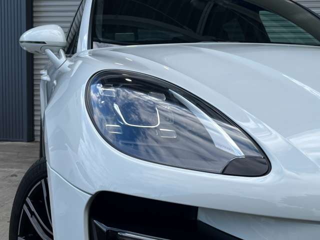 Porsche Macan 3