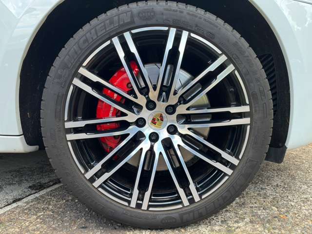 Porsche Macan 6