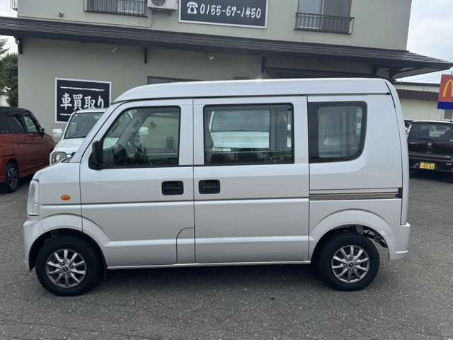 Nissan NV100 Clipper 4