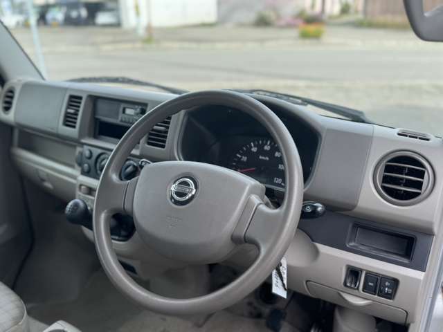 Nissan NV100 Clipper 9