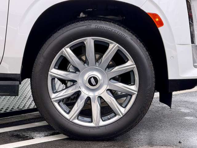 Cadillac エスカレード 4