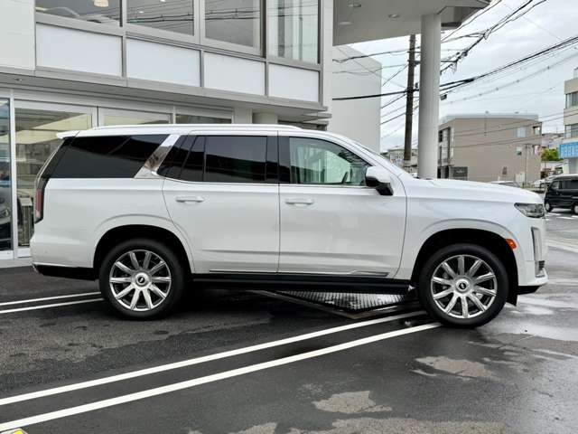 Cadillac エスカレード 6