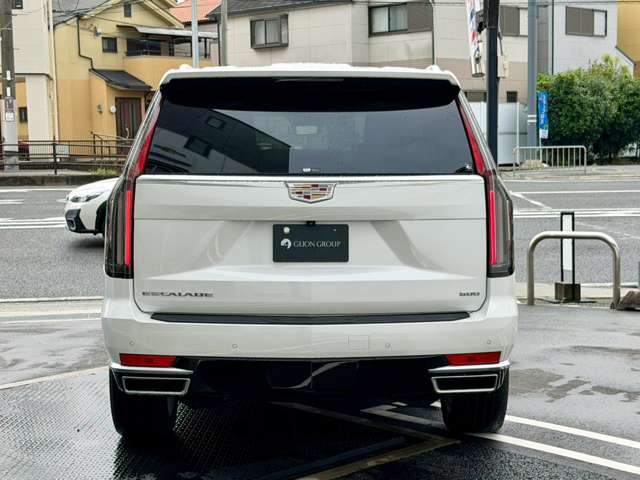 Cadillac エスカレード 8