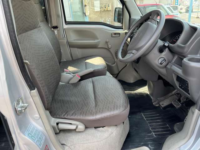 Nissan NV100 Clipper 11