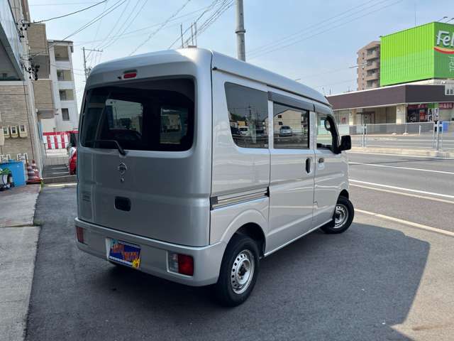 Nissan NV100 Clipper 4