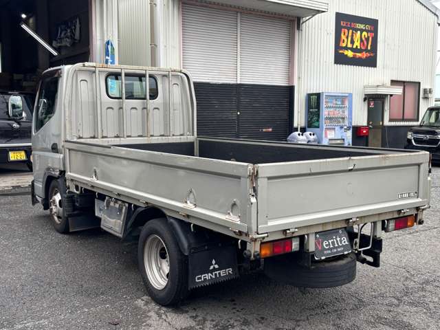 Mitsubishi Fuso Canter Guts 3