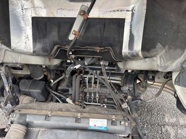 Mitsubishi Fuso Canter Guts 9
