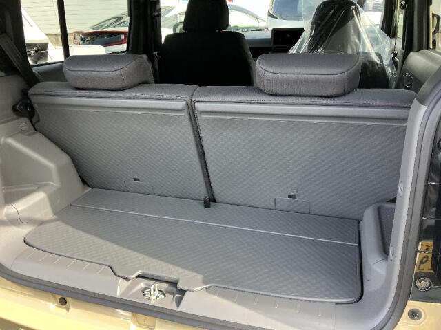 Daihatsu Taft 11