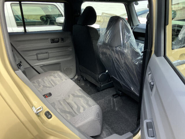 Daihatsu Taft 8