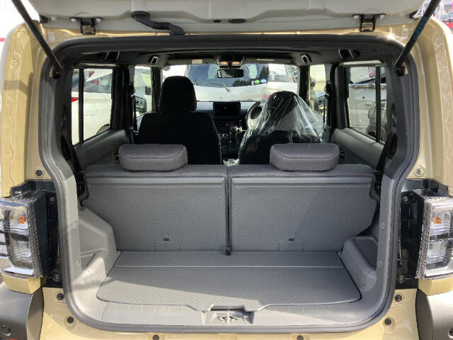 Daihatsu Taft 9