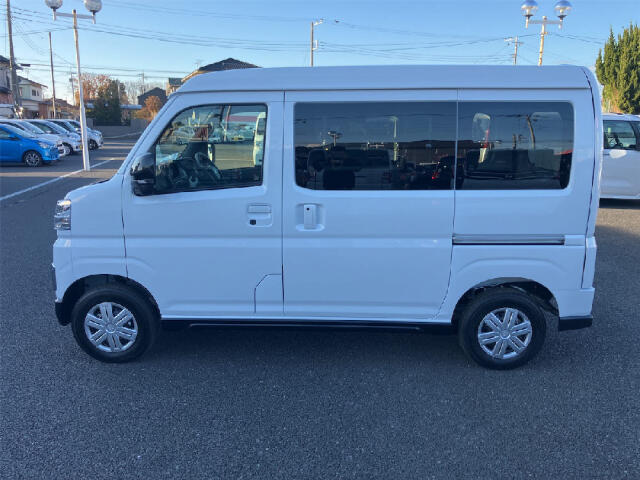 Daihatsu Atrai 6