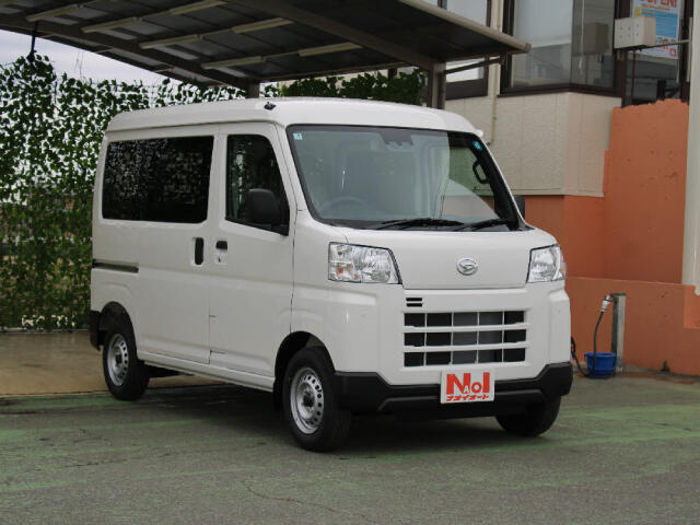 Daihatsu Hijet Cargo 3