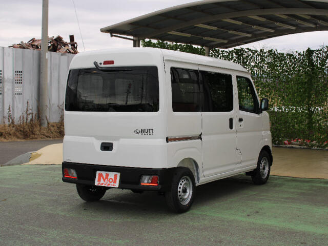 Daihatsu Hijet Cargo 5