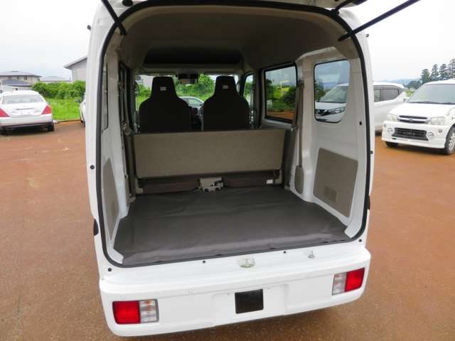 Suzuki Every 8