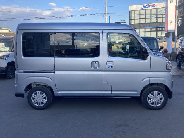 Daihatsu Atrai 7