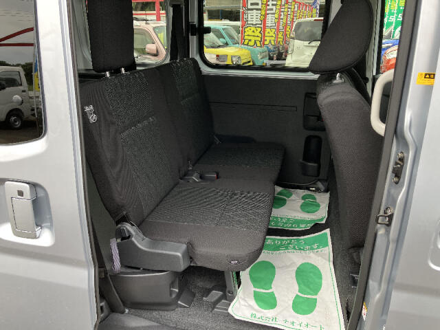 Daihatsu Atrai 11
