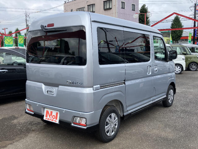 Daihatsu Atrai 5