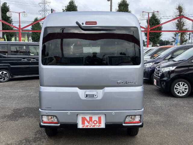 Daihatsu Atrai 6
