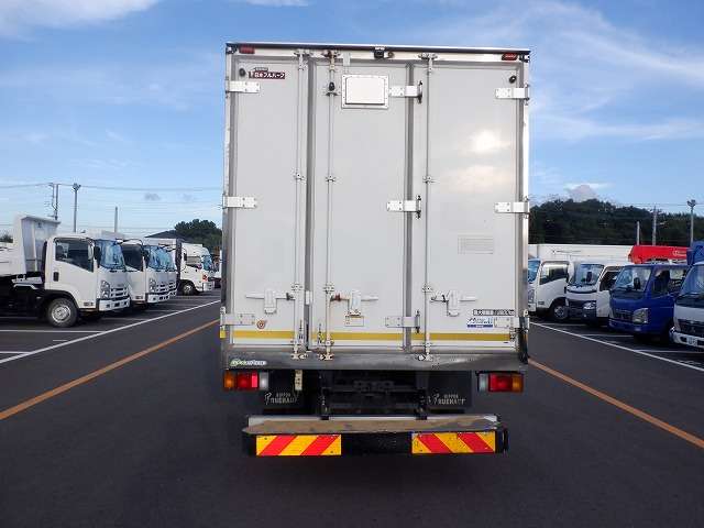 Isuzu Elf 11