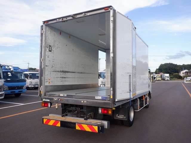 Isuzu Elf 5