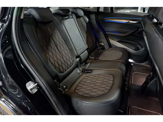 BMW X1 8