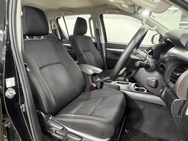 Toyota Hilux 11
