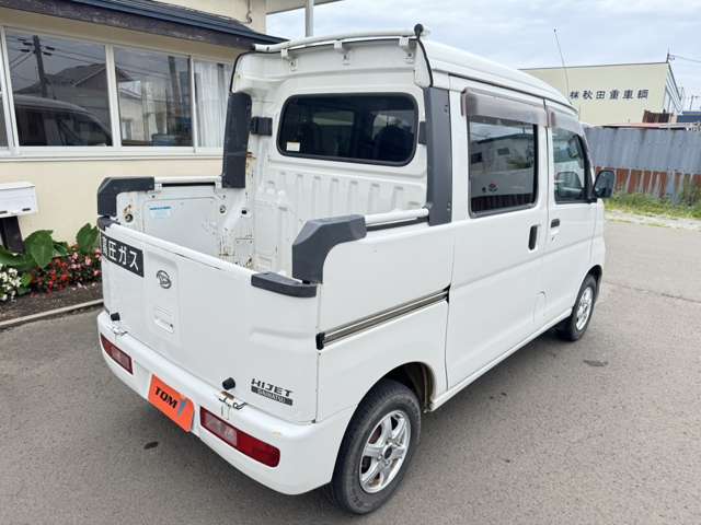 Daihatsu Hijet Deck Van 4