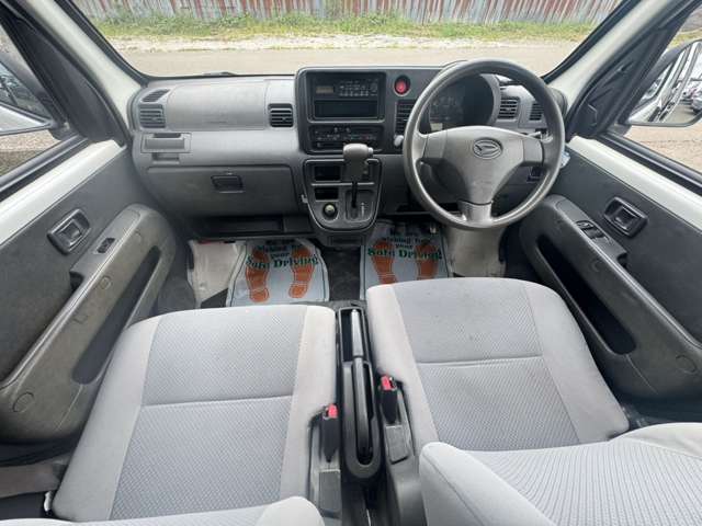 Daihatsu Hijet Deck Van 9