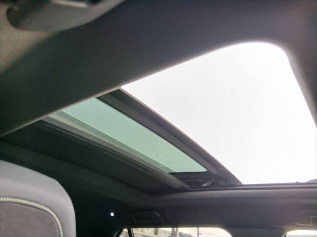 Peugeot SUV 2008 4