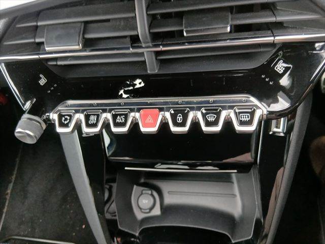 Peugeot SUV 2008 9