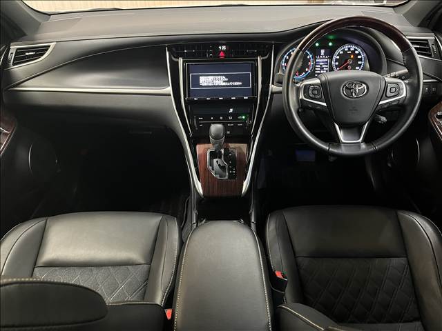 Toyota Harrier 9