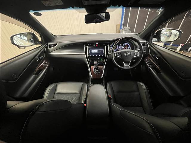 Toyota Harrier 10