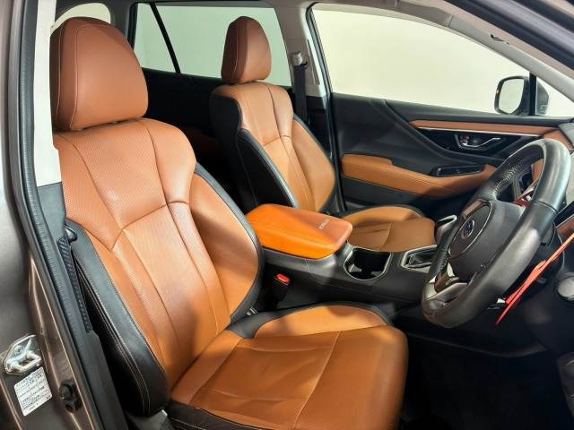 Subaru Legacy Outback 11