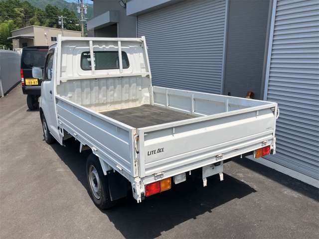 Toyota Light Ace Truck 9