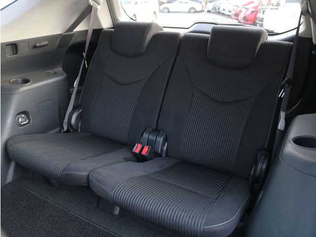 Toyota Prius α 10