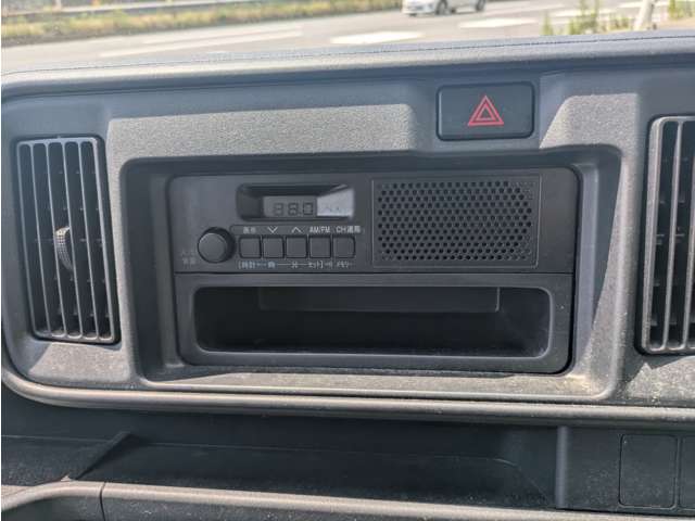 Daihatsu Hijet Cargo 7