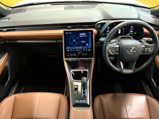 Lexus LBX 2