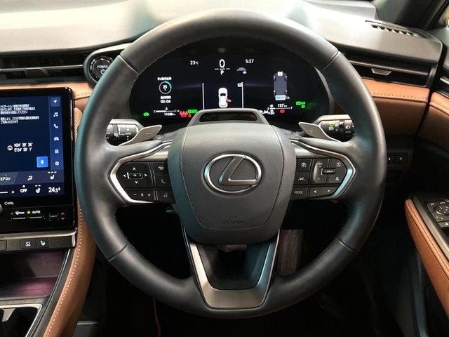 Lexus LBX 10