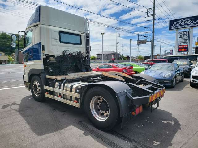 Hino Profia 2