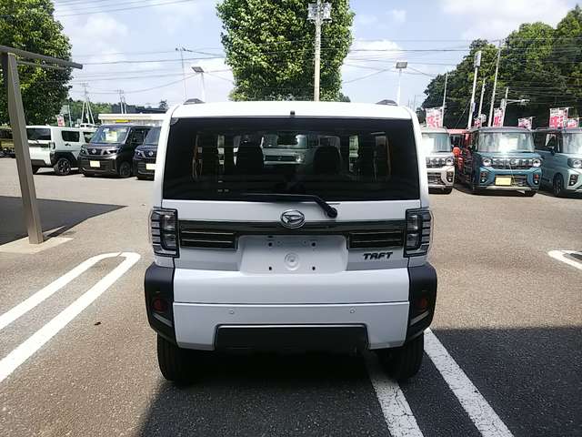 Daihatsu Taft 6